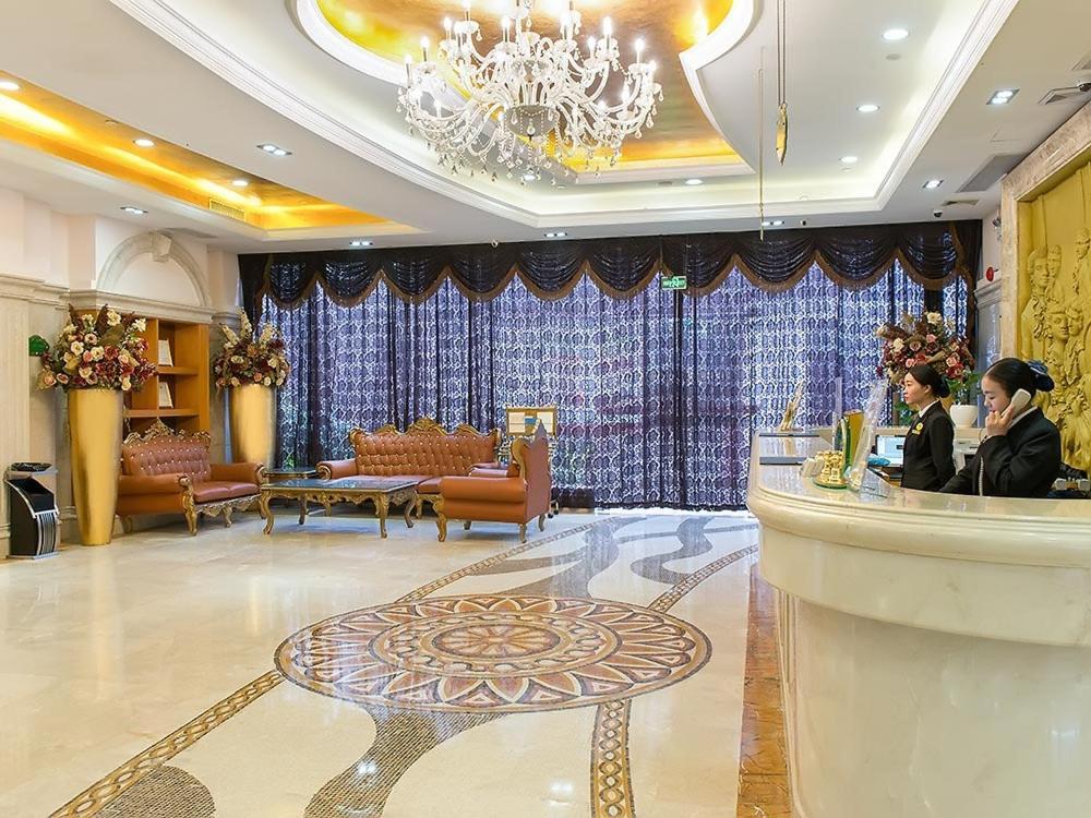 Vienna Hotel Banxuegang Road Shenzhen Exteriör bild