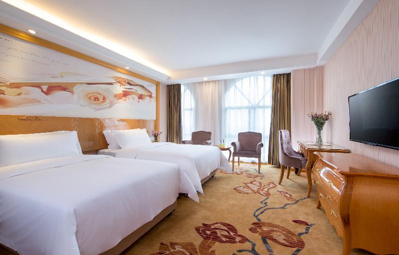 Vienna Hotel Banxuegang Road Shenzhen Exteriör bild